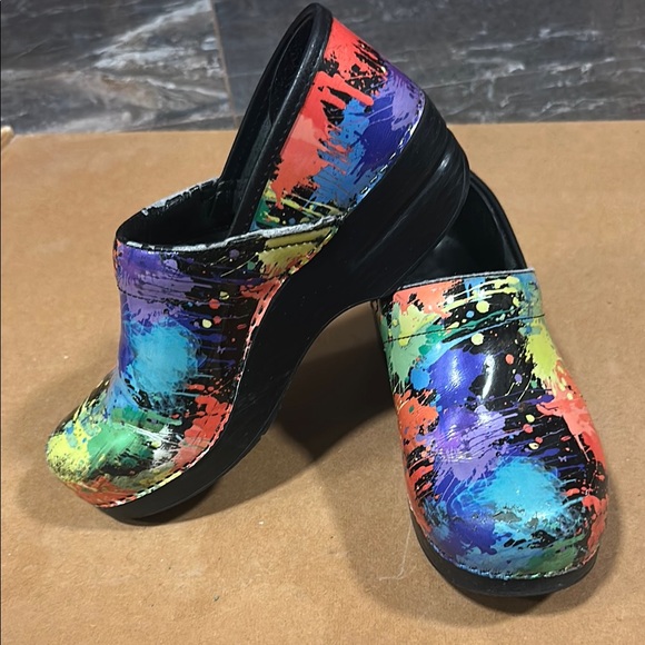 Dansko-Colorful Splatter Clogs - Picture 3 of 12